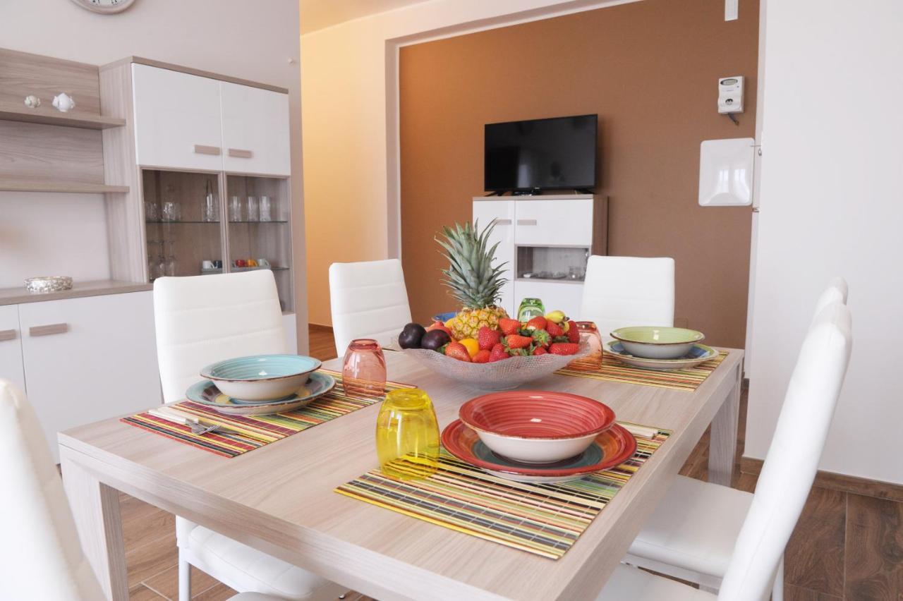 Guesthouse Fino'S Family Monopoli Luaran gambar